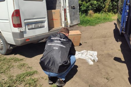 Партию табачной контрабанды на полтора миллиона гривен задержали возле трассы Одесса – Киев (фото, видео)