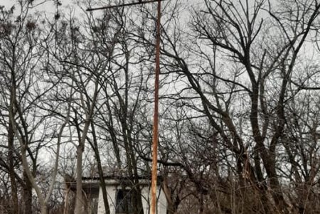 На пляже Отрада установили реконструированный древнегреческий якорь (фото)