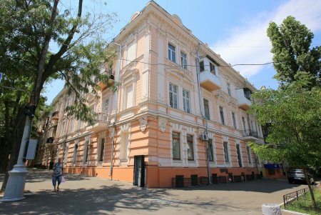 Жилой комплекс Шретера на улице Пастера (фоторепортаж)