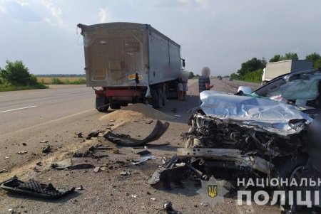 В ДТП на трассе Киев-Одесса погиб водитель внедорожника (фото)