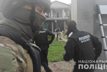 Этническая группировка продавала наркотики в Одессе, зарабатывая около 500 тысяч гривен в месяц (фото, видео)