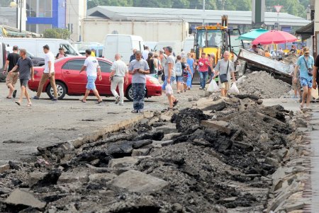 Ход капремонта улицы Екатерининской в районе «Привоза»  (фоторепортаж)