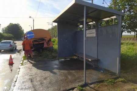 Уборка, помывка, подрезка, ремонт: одесские коммунальщики приводят в порядок улицы города (фото)