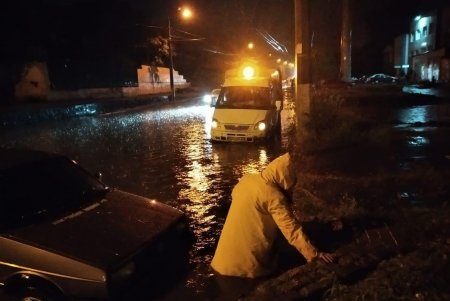 Одесса приходит в себя после обрушившейся стихии (фоторепортаж) 