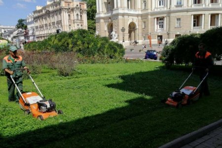 Ликвидация последствий непогоды: из 130 адресов отработано уже 101 (фото)