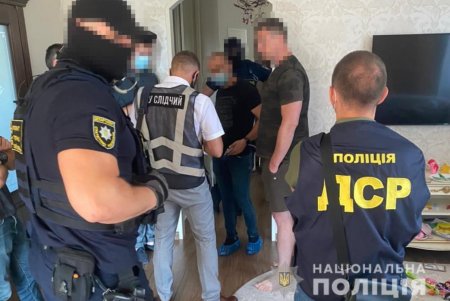 Чиновник Минобороны требовал миллион долларов за победу в тендере на строительство жилья для военных в регионе (фото) 