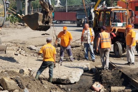 В Одессе ликвидируют последствия стихии, которая обрушилась на город на прошлой неделе (фото) 