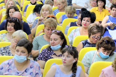 Сотрудников учебно-воспитательных учреждений Одессы призвали вакцинироваться от коронавируса (фоторепортаж)