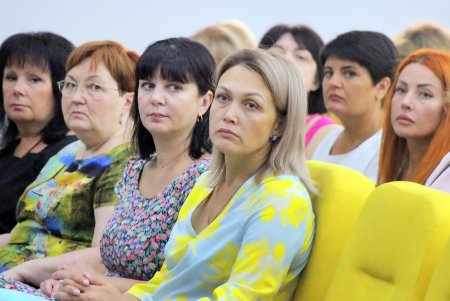 Сотрудников учебно-воспитательных учреждений Одессы призвали вакцинироваться от коронавируса (фоторепортаж)