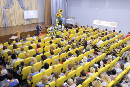 Сотрудников учебно-воспитательных учреждений Одессы призвали вакцинироваться от коронавируса (фоторепортаж)