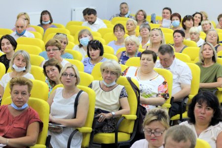 Сотрудников учебно-воспитательных учреждений Одессы призвали вакцинироваться от коронавируса (фоторепортаж)