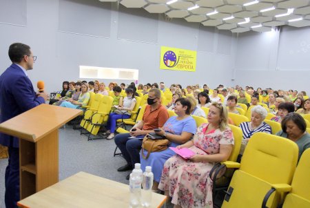 Сотрудников учебно-воспитательных учреждений Одессы призвали вакцинироваться от коронавируса (фоторепортаж)