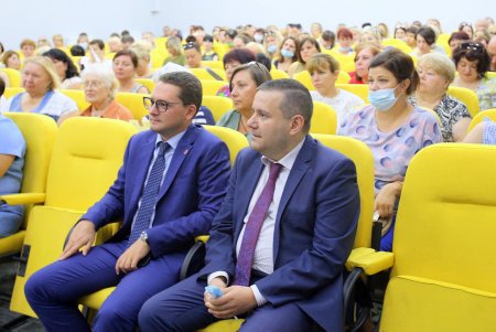 Сотрудников учебно-воспитательных учреждений Одессы призвали вакцинироваться от коронавируса (фоторепортаж)
