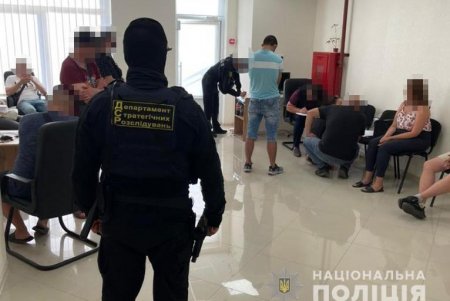В Одессе мошенники получали миллионную прибыль, воруя деньги клиентов банков от имени службы безопасности (фото, видео)