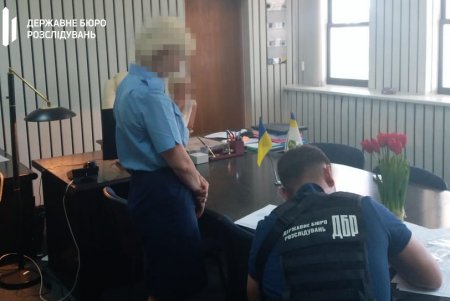 Сотрудница Одесской таможни внесла ложные сведения в документы, чтобы пропустить контрабанду из Китая на семь миллионов гривен (фото)