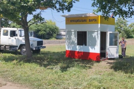 На месте массовых захоронений в районе 6-го километра Овидиопольской дороги установлен стационарный пост «Муниципальной варты» (фото)
