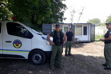 На месте массовых захоронений в районе 6-го километра Овидиопольской дороги установлен стационарный пост «Муниципальной варты» (фото)