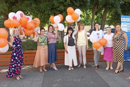 Флешмоб, встречи и тренинги: в Одессе состоялись мероприятия ко Всемирному дню противодействия торговле людьми (фото, видео)