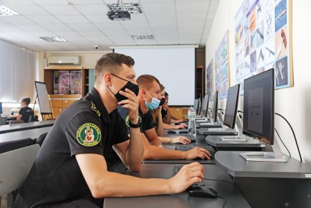 В городе завершилась подготовка кинологических команд со всей Украины (фото)