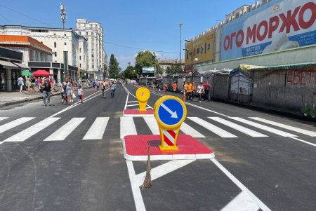 Мэр Одессы проинспектировал ход ремонтных работ на улице Екатерининской (фото)