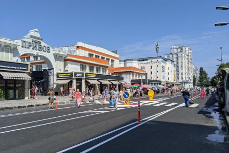 Мэр Одессы проинспектировал ход ремонтных работ на улице Екатерининской (фото)