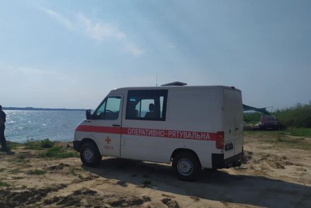 На одесском пляже спасли потерявшую сознание в море пенсионерку, а в Днестровском лимане утонул мужчина