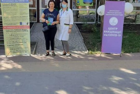 За выходные дни в центрах массовой вакцинации, развернутых в Одессе, от коронавируса привились 7653 человека