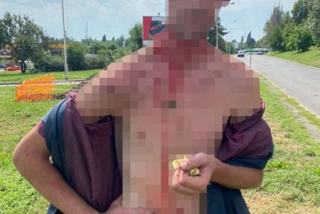 В Одессе граждане задержали злоумышленника, который ограбил прохожего (фото)