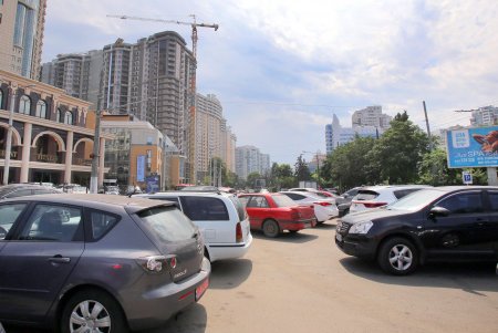 Прогулка по улице Генуэзской: как она выглядит сейчас (фоторепортаж)