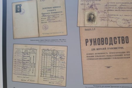 Оборона Одессы в письмах, фотокарточках и документах: на Думской площади открыли историческую выставку (фото)