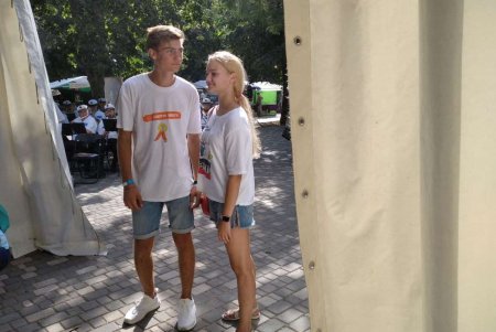 «Одессу можно смело назвать самым читающим городом Украины», — мэр Геннадий Труханов на открытии книжного фестиваля «Зеленая волна» (фото)