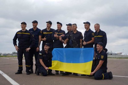 Спасатели из разных областей Украины вылетели в Грецию тушить лесные пожары (фото)