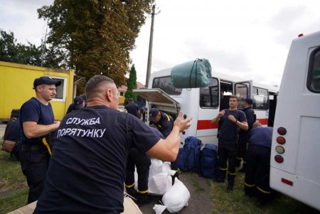 Спасатели из разных областей Украины вылетели в Грецию тушить лесные пожары (фото)