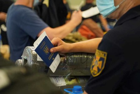 Спасатели из разных областей Украины вылетели в Грецию тушить лесные пожары (фото)