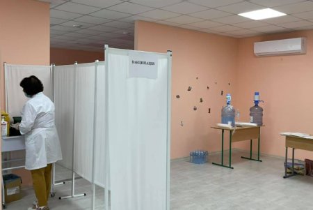 Сегодня в одесских центрах массовой вакцинации прививку от COVID-19 получили почти 5000 человек (фото)