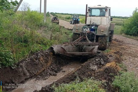 Последствия проливных дождей ликвидировали спасатели в Одесской области (фото)