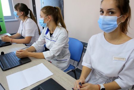 На территории одесского аэропорта заработал центр вакцинации от COVID-19 (фоторепортаж)