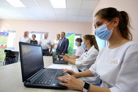 На территории одесского аэропорта заработал центр вакцинации от COVID-19 (фоторепортаж)