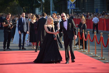 Открытие Одесского кинофестиваля-2021: красная дорожка (фоторепортаж) 