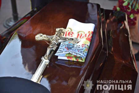 В Доме офицеров простились с тремя погибшими в ДТП полицейскими (фото)
