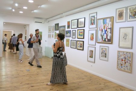 В Одессе открылась художественная выставка коллекционеров двух поколений одной семьи (фоторепортаж)