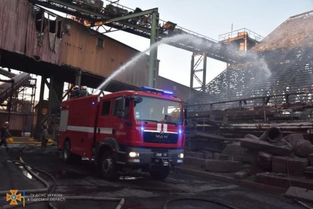 В Одесской области на территории частного порта горел склад площадью 1000 м2 (видео, обновлено)