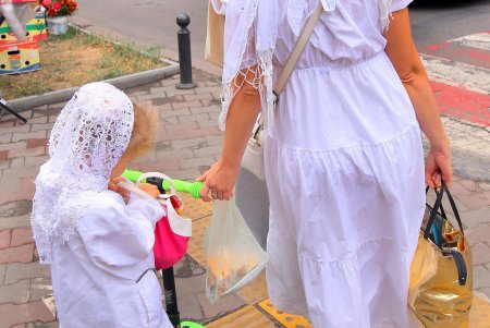 Одесситы празднуют Яблочный Спас (фоторепортаж)