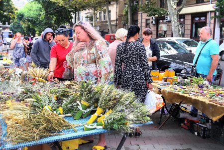 Одесситы празднуют Яблочный Спас (фоторепортаж)