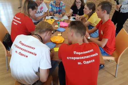 В Одесском лицее №81 с участниками образовательного форума поделились опытом ученического самоуправления