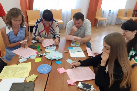 В Одесском лицее №81 с участниками образовательного форума поделились опытом ученического самоуправления