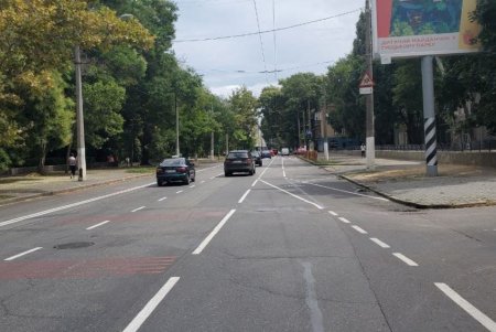 На Пироговской изменили схему дорожного движения с учетом выделенной велодорожки (фото)