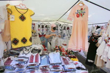 В Одессе состоялась акция «Флаг на маяке» и открылся 13-й Вышиванковый фестиваль (фоторепортаж)