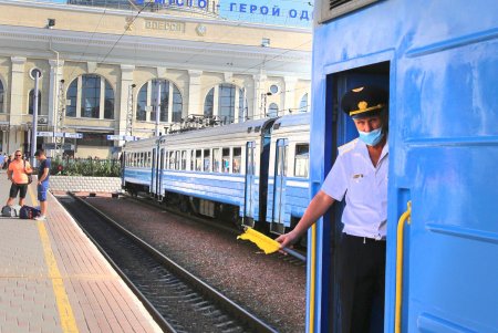 В Одессе запустили экскурсионные ретропоезда (фоторепортаж)