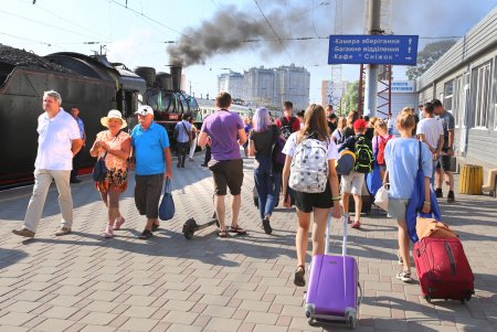 В Одессе запустили экскурсионные ретропоезда (фоторепортаж)